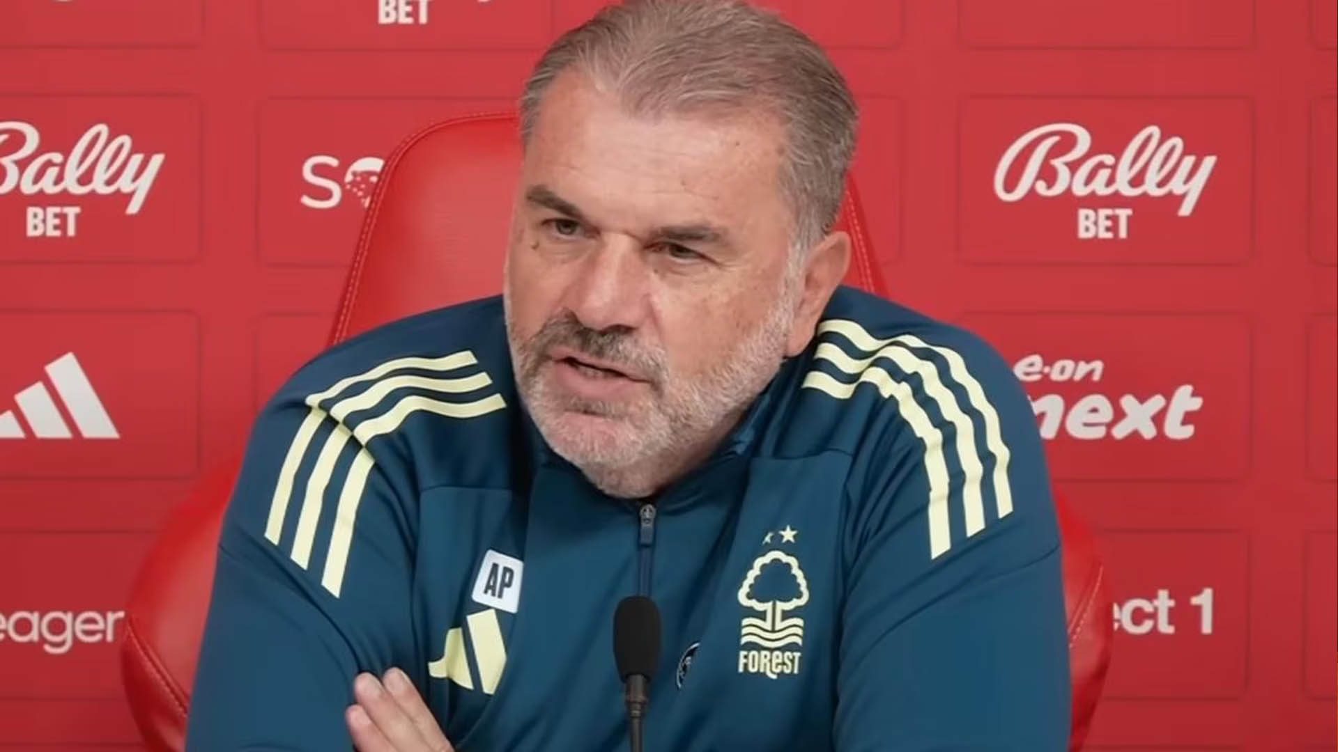 ইউনাইটেডের কোচের দায়িত্বই বিশ্ব ফুটবলের সবচেয়ে কঠিন কাজ: পোস্টেকোগলু।