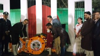 ফরিদপুরে আন্তর্জাতিক মাতৃভাষা দিবসে পূস্পস্তবক অর্পণ