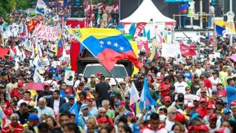 মাদুরোর মুক্তির দাবিতে উত্তাল ভেনেজুয়েলা